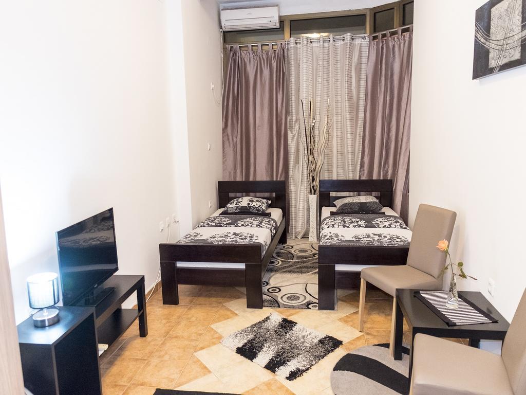 Apart Hotel Kalonis Skopie Habitación foto