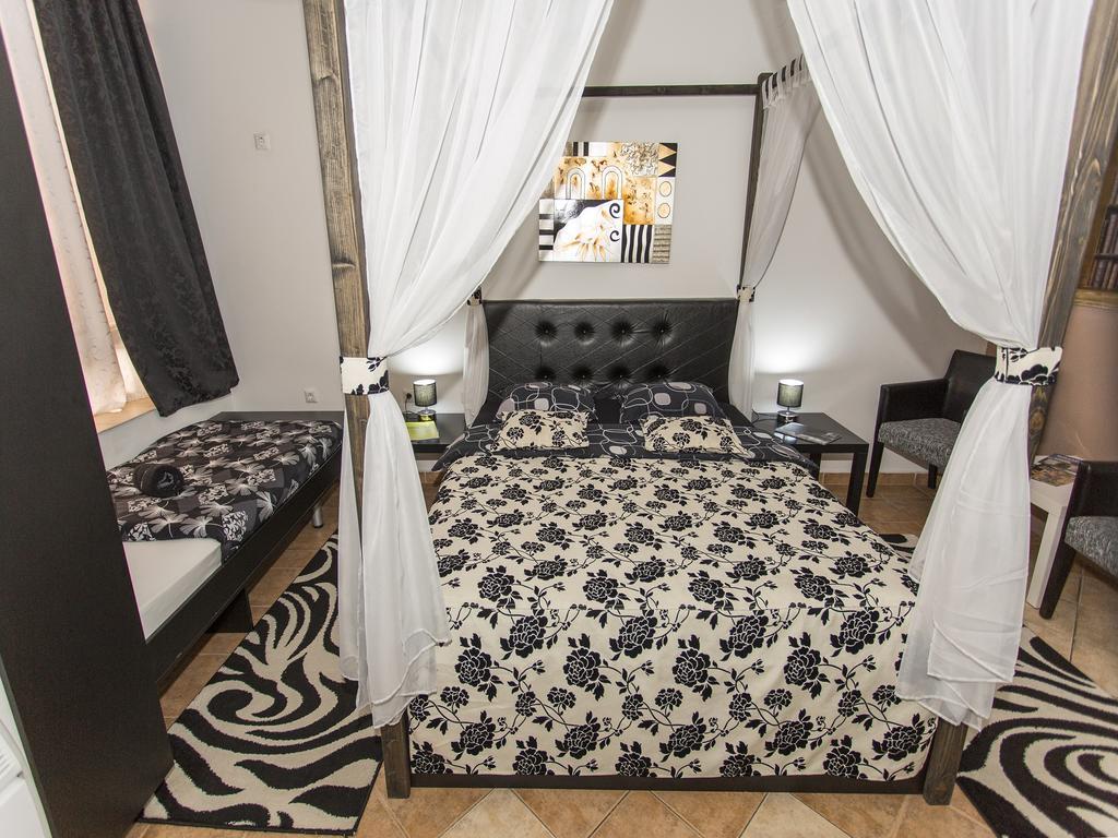 Apart Hotel Kalonis Skopie Habitación foto