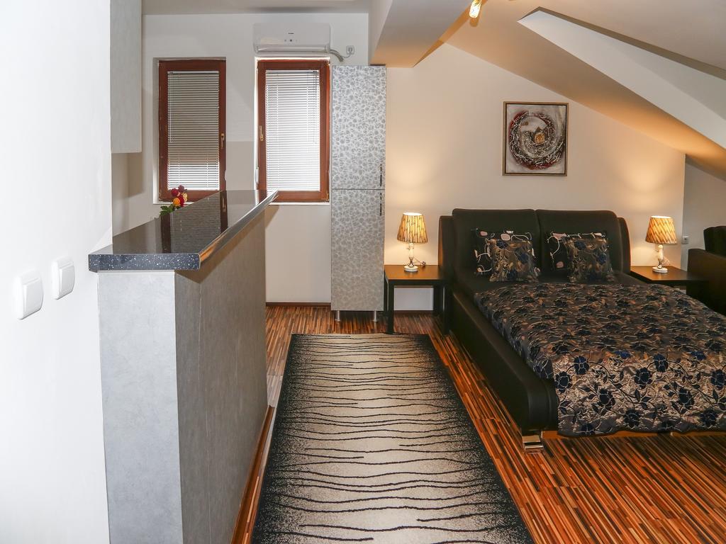 Apart Hotel Kalonis Skopie Habitación foto