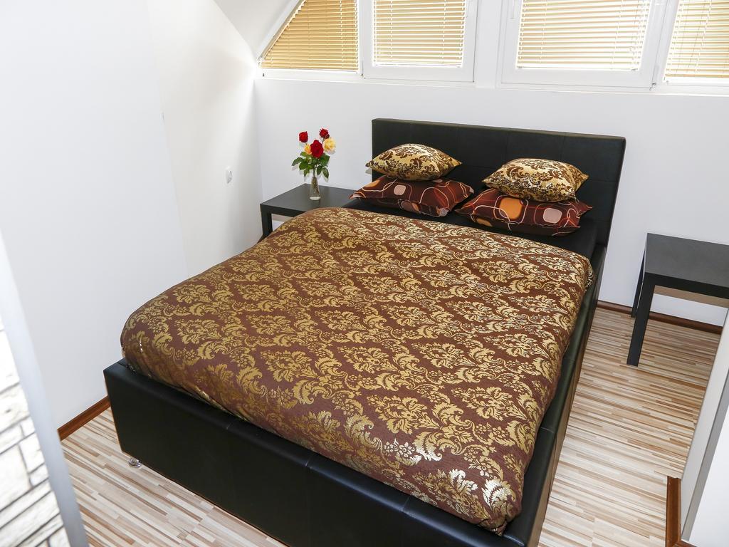 Apart Hotel Kalonis Skopie Habitación foto