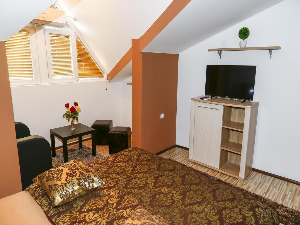 Apart Hotel Kalonis Skopie Habitación foto